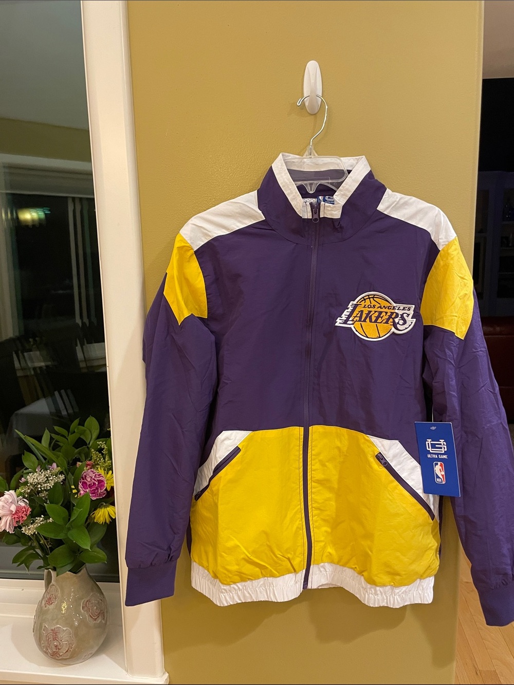 NWT NBA Los Angeles Lakers Purple and Gold Windbreaker Jacket